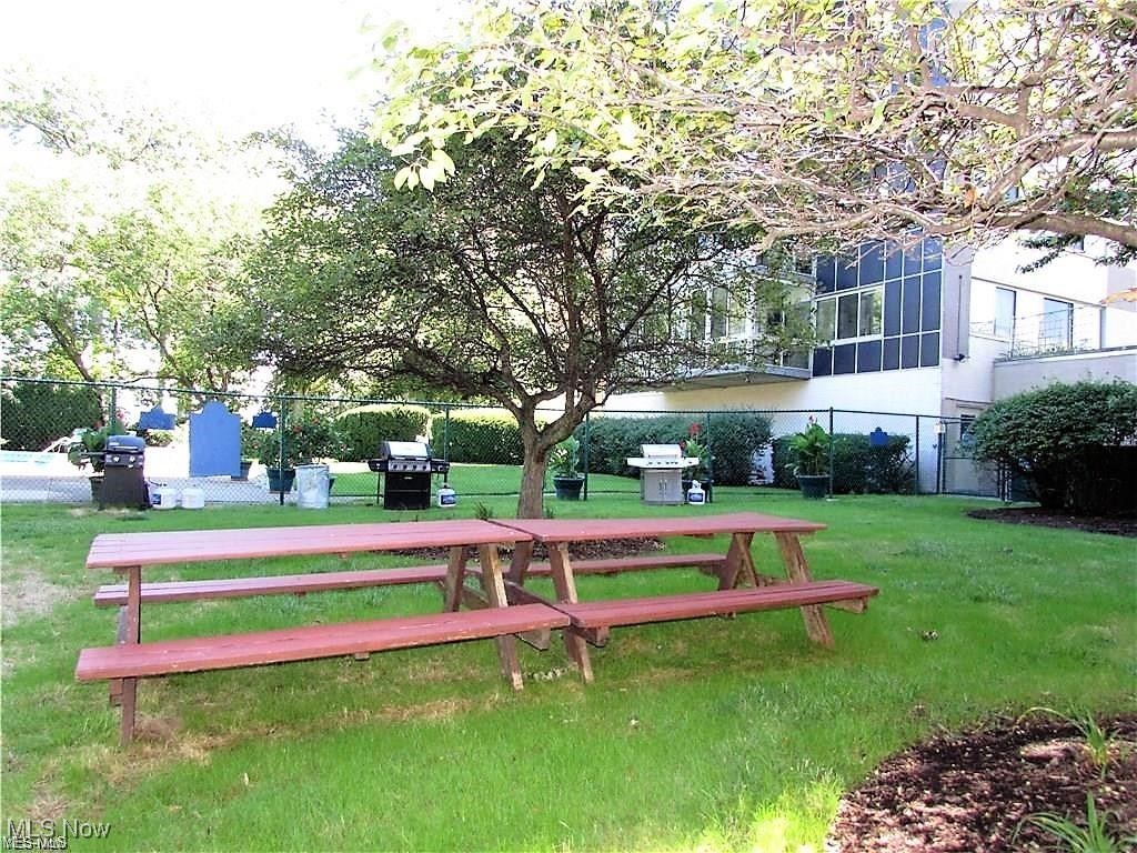 12520 Edgewater Drive Lakewood OH 44107