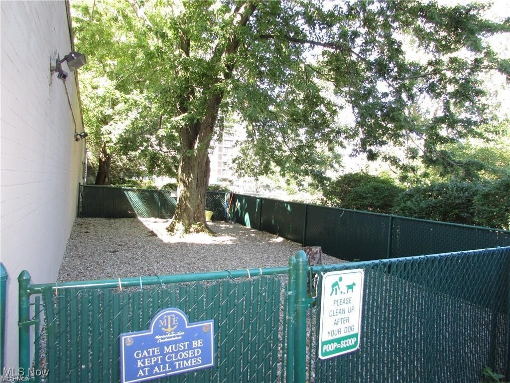 12520 Edgewater Drive Lakewood OH 44107