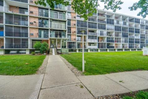 2331 E Market Street Akron OH 44312