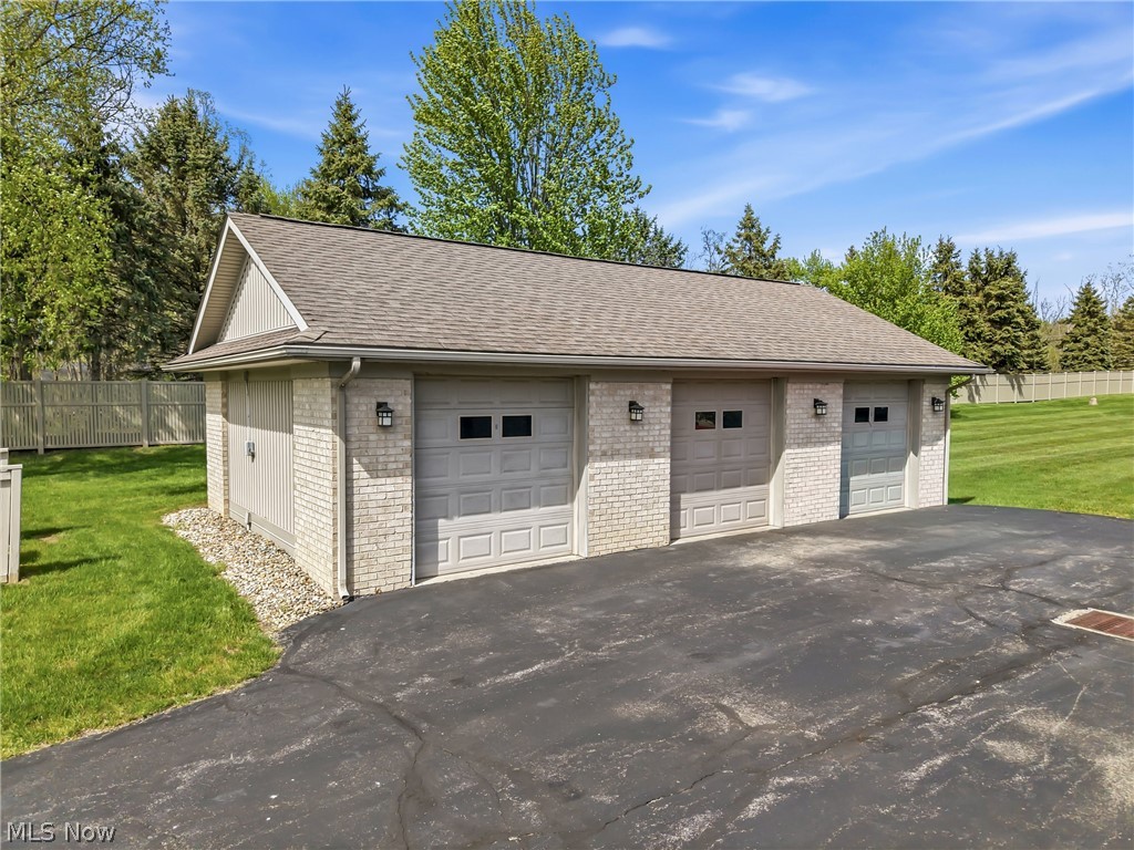 506 Milton Commons Boulevard Lake Milton OH 44429