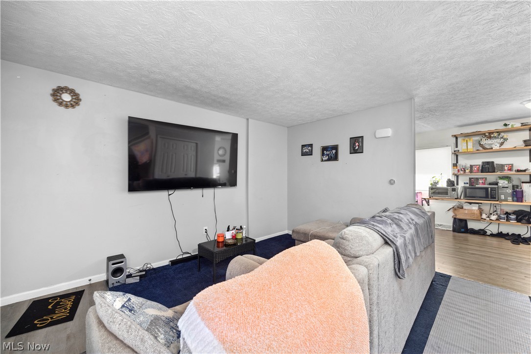 7207 Otis Court Cleveland OH 44104