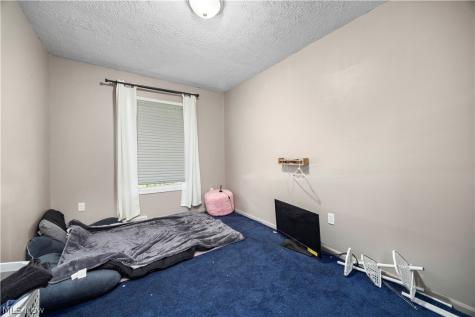 7207 Otis Court Cleveland OH 44104