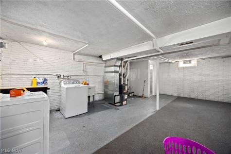 7207 Otis Court Cleveland OH 44104