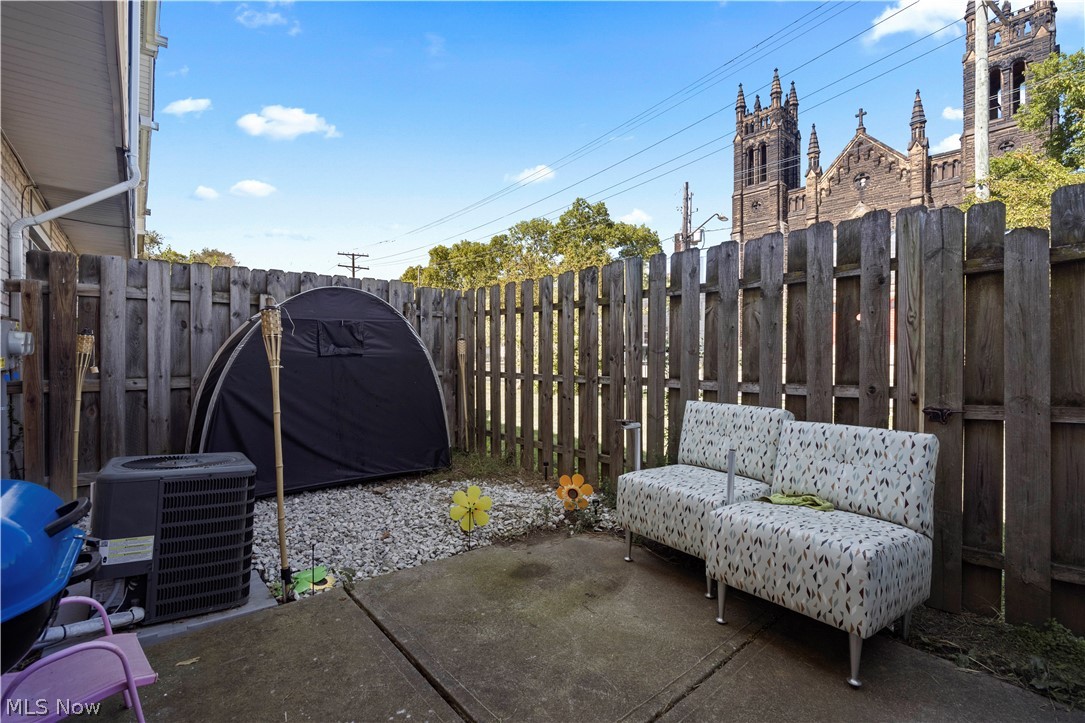 7207 Otis Court Cleveland OH 44104