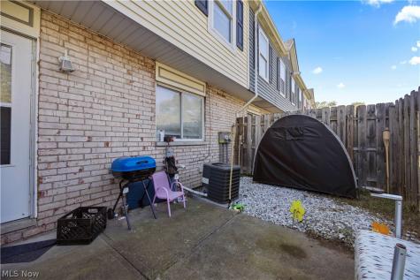 7207 Otis Court Cleveland OH 44104