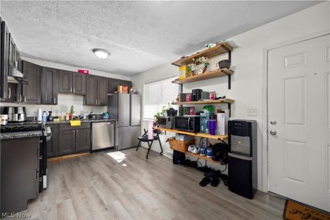 7207 Otis Court Cleveland OH 44104