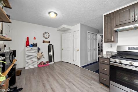 7207 Otis Court Cleveland OH 44104