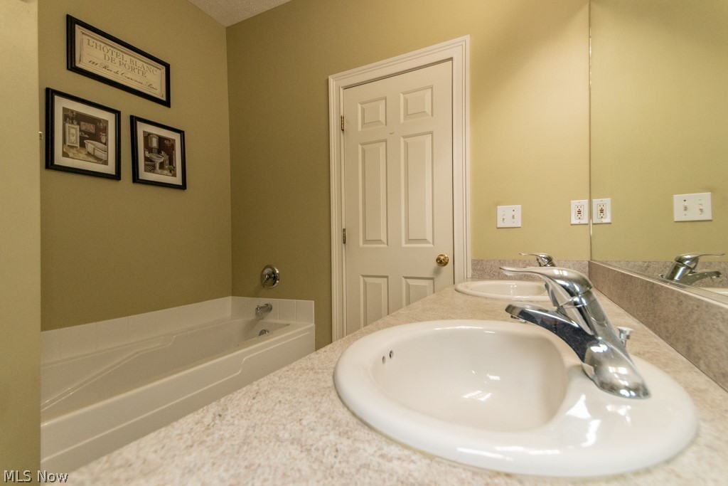 76 Brookstone Lane Willoughby OH 44094