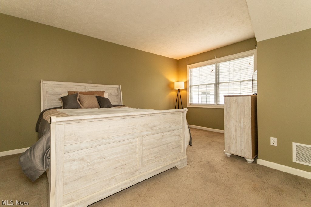 76 Brookstone Lane Willoughby OH 44094