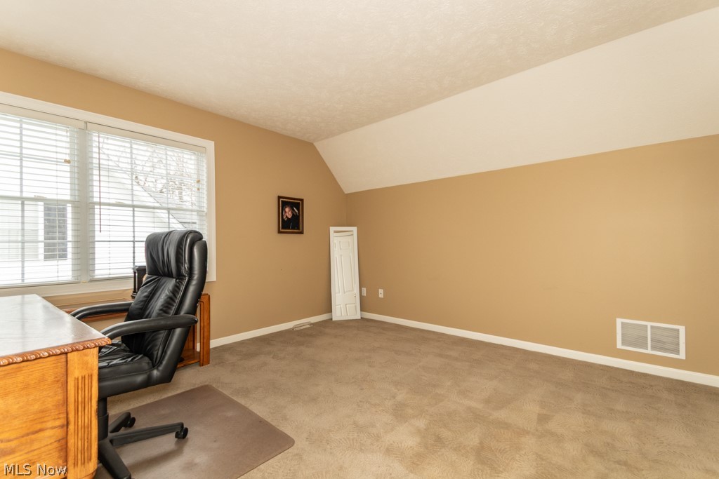 76 Brookstone Lane Willoughby OH 44094