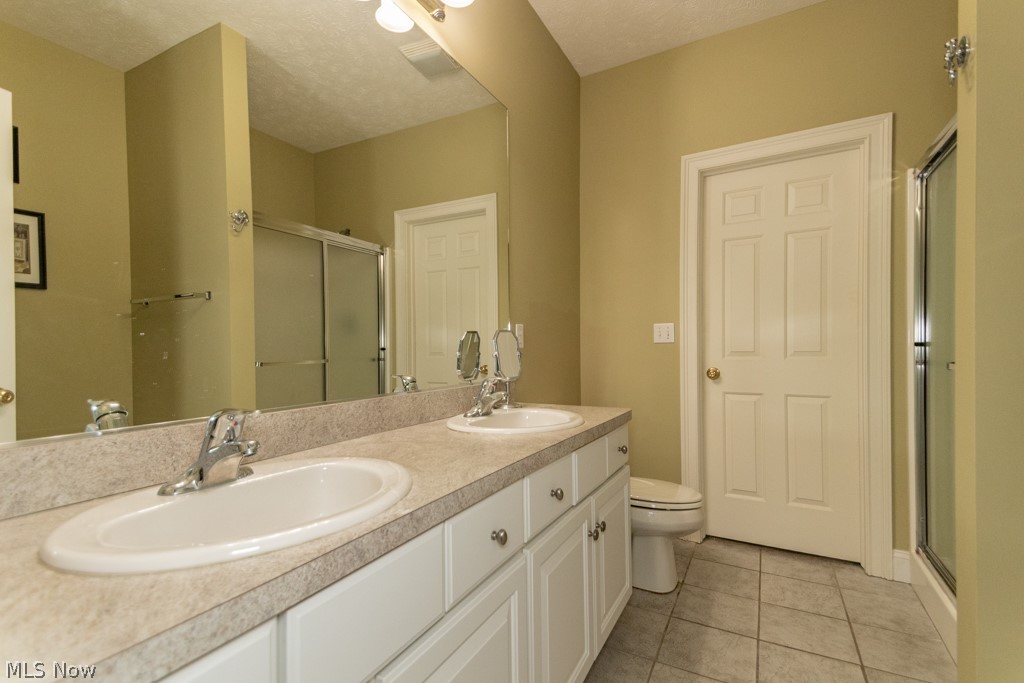 76 Brookstone Lane Willoughby OH 44094