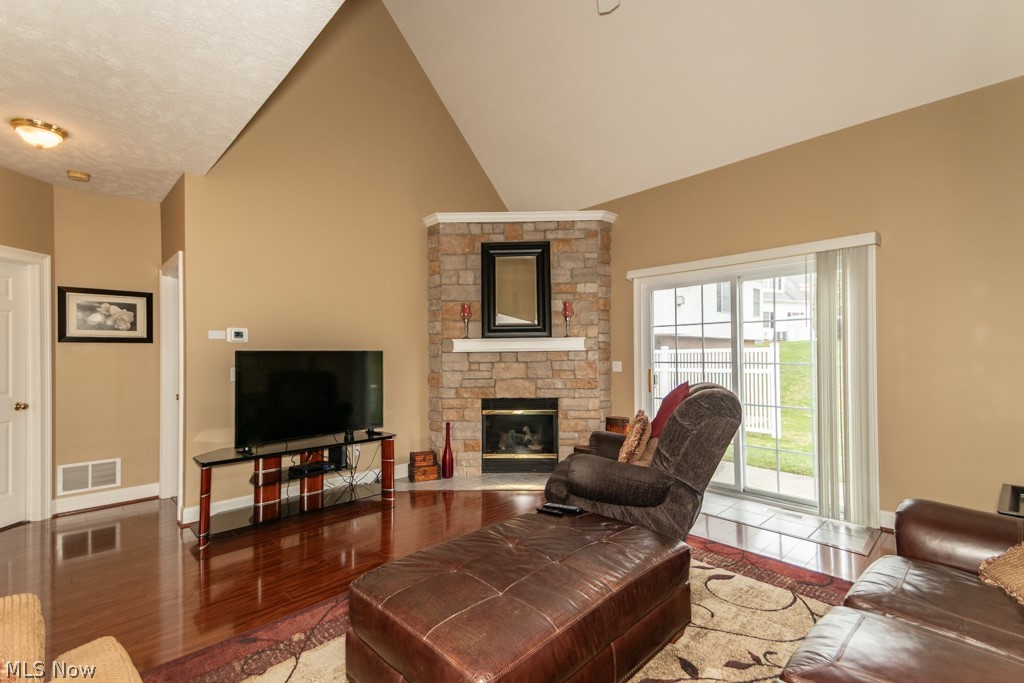 76 Brookstone Lane Willoughby OH 44094