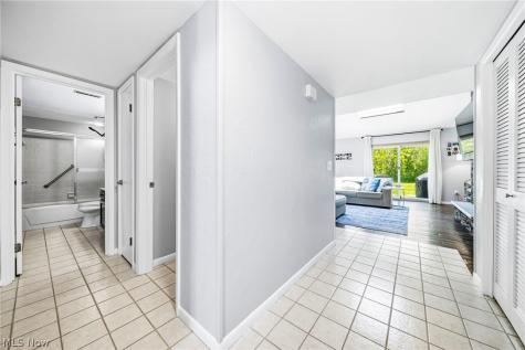 636 Cherry Park Oval Aurora OH 44202