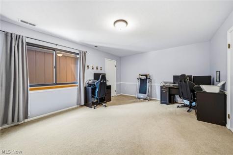 636 Cherry Park Oval Aurora OH 44202