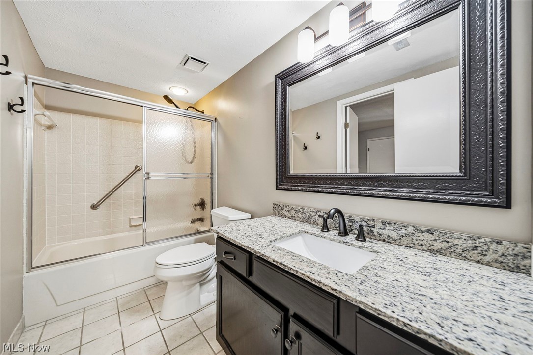 636 Cherry Park Oval Aurora OH 44202