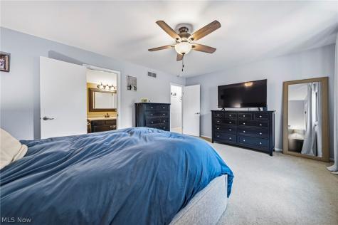 636 Cherry Park Oval Aurora OH 44202