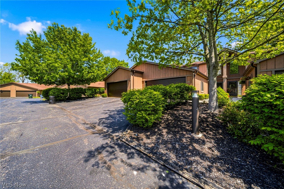 636 Cherry Park Oval Aurora OH 44202