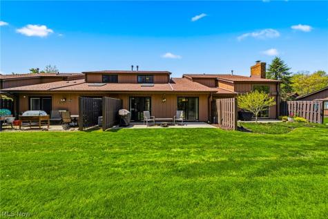 636 Cherry Park Oval Aurora OH 44202