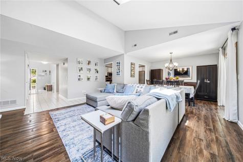 636 Cherry Park Oval Aurora OH 44202