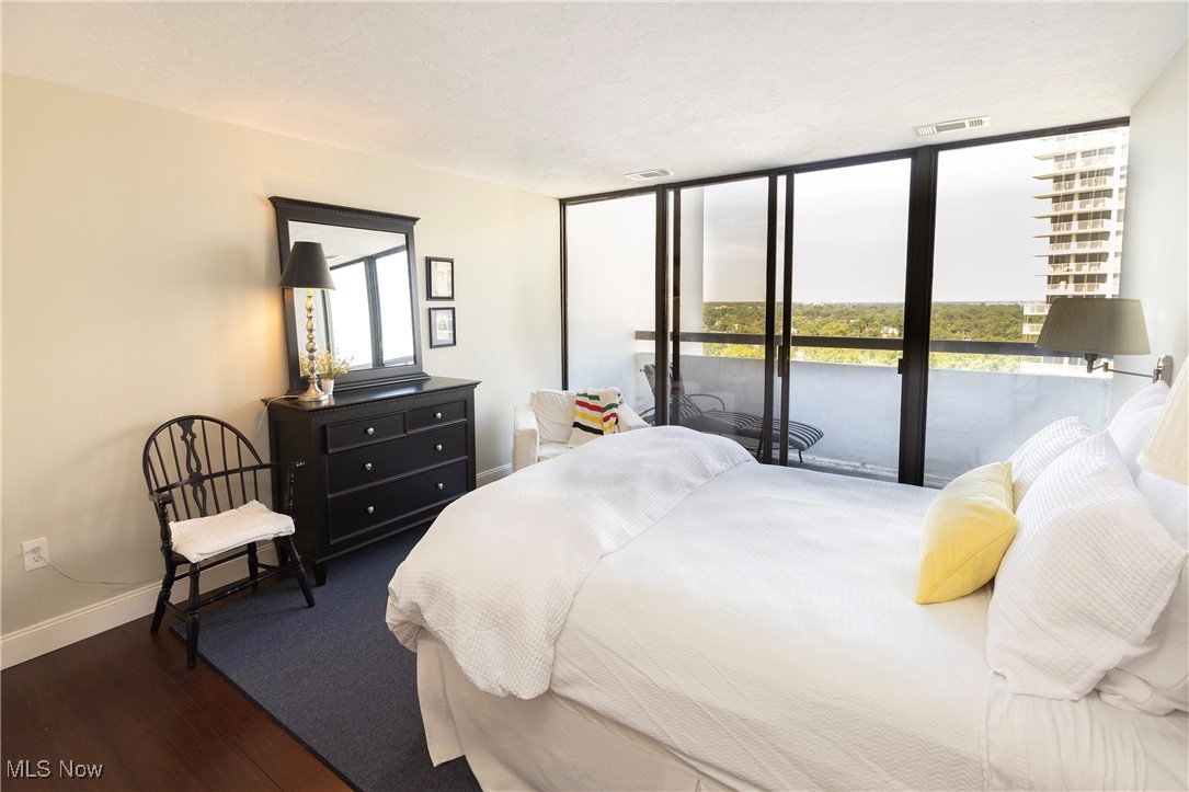 12550 Lake Avenue Lakewood OH 44107