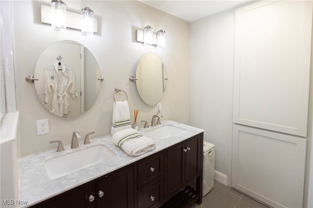 12550 Lake Avenue Lakewood OH 44107