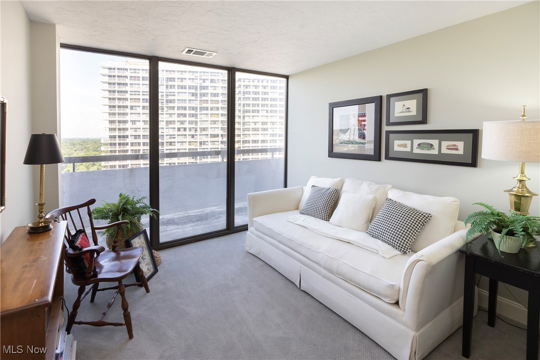 12550 Lake Avenue Lakewood OH 44107