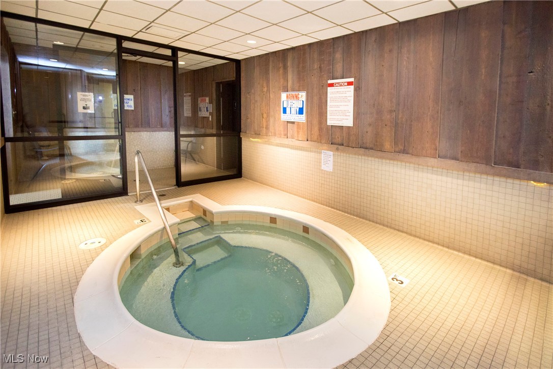 12550 Lake Avenue Lakewood OH 44107