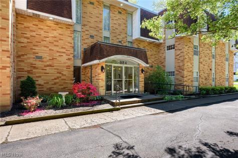 924 Memorial Parkway Akron OH 44303