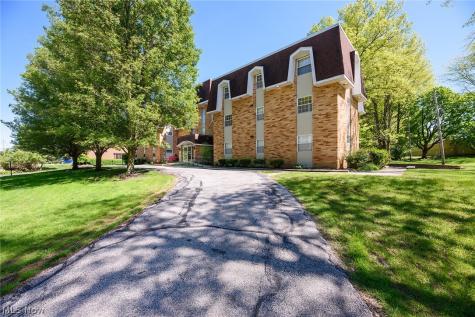 924 Memorial Parkway Akron OH 44303