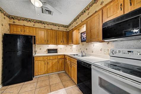 924 Memorial Parkway Akron OH 44303