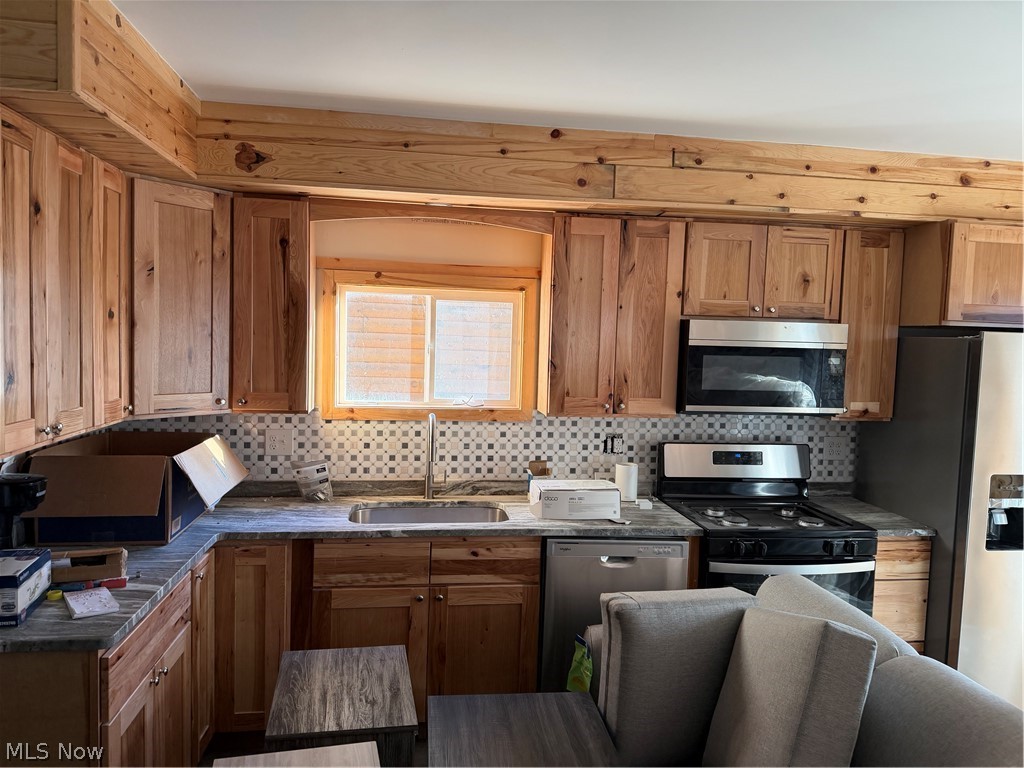 5919 Lake Road W Ashtabula OH 44004