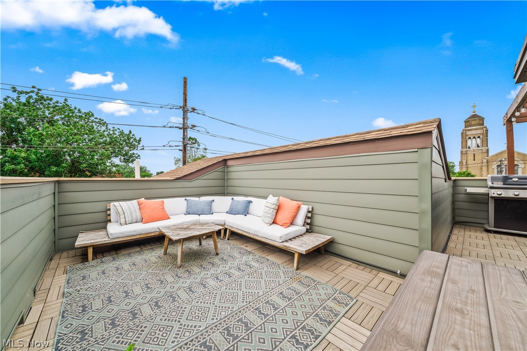 2307 Thurman Avenue Cleveland OH 44113