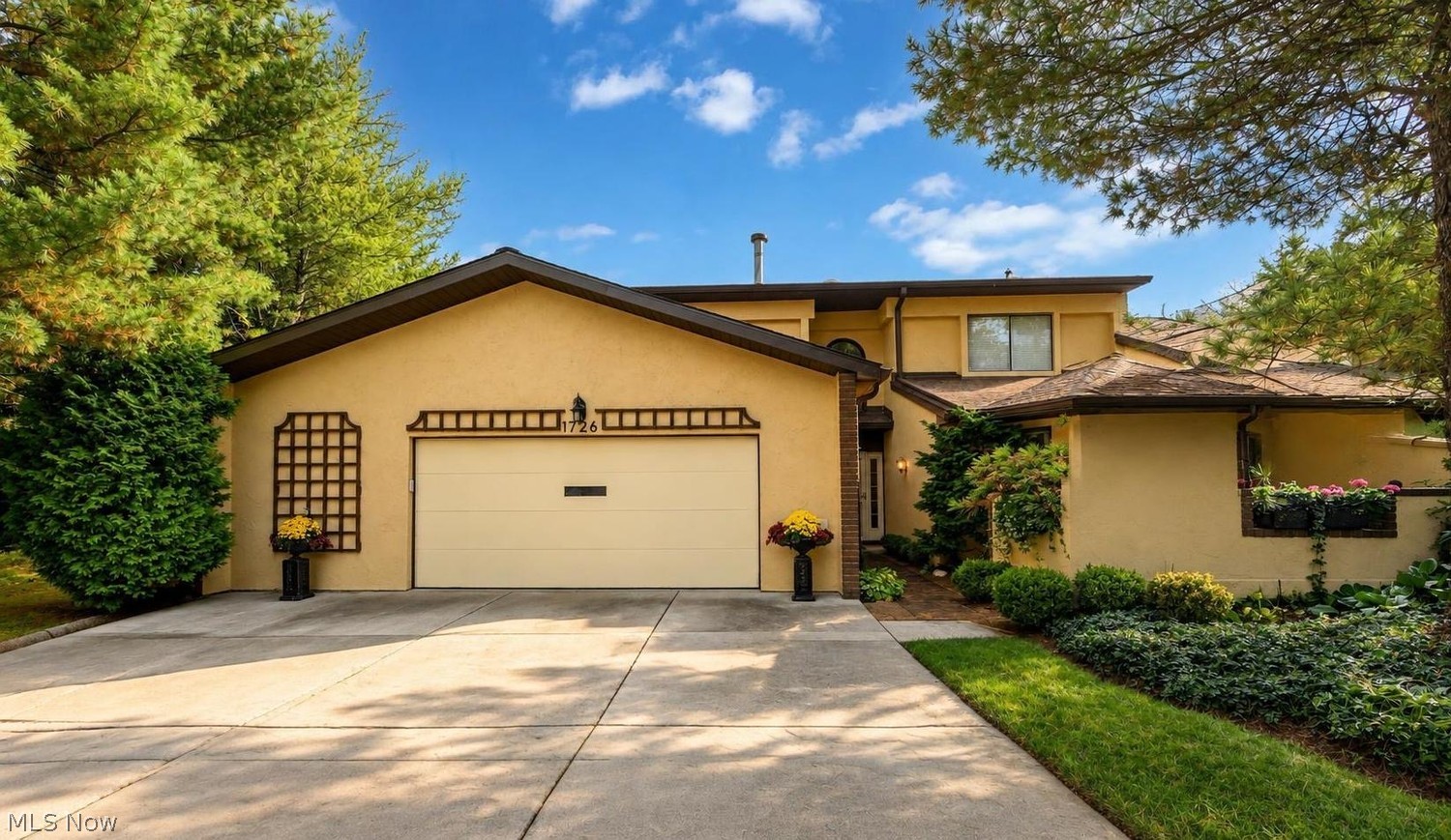 1726 Brookwood Drive Akron OH 44313