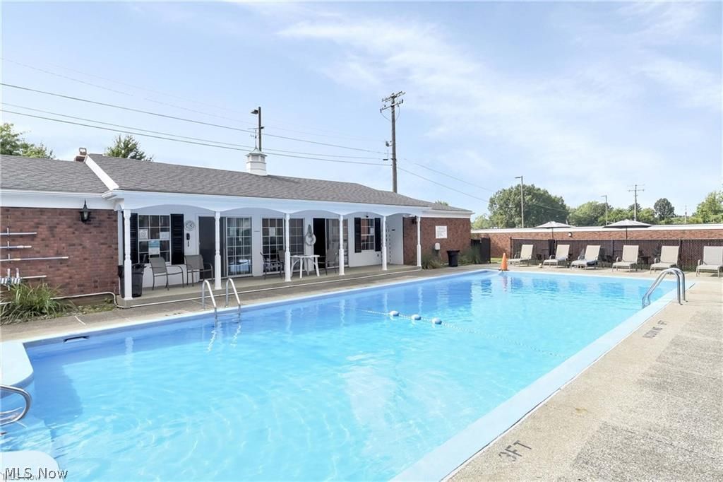 2888 Pease Drive Rocky River OH 44116