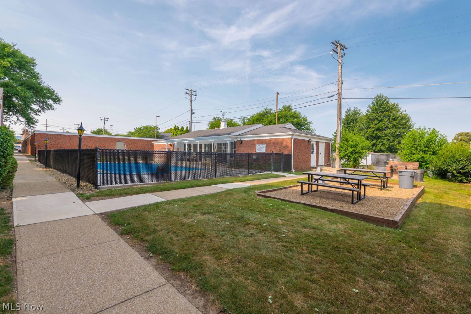 2888 Pease Drive Rocky River OH 44116