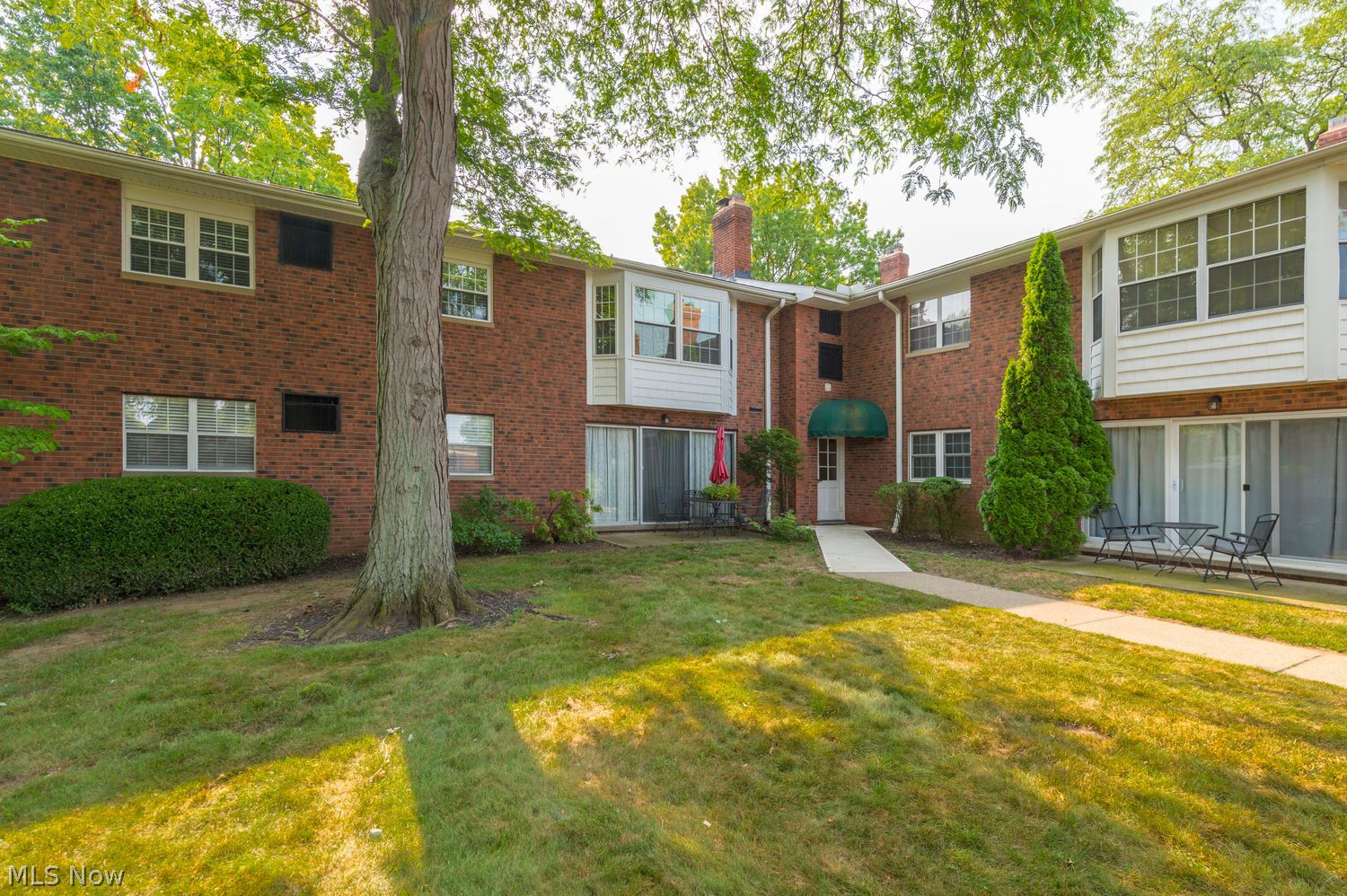 2888 Pease Drive Rocky River OH 44116