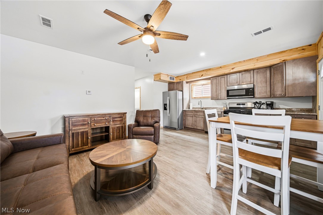 5919 W Lake Road Ashtabula OH 44004
