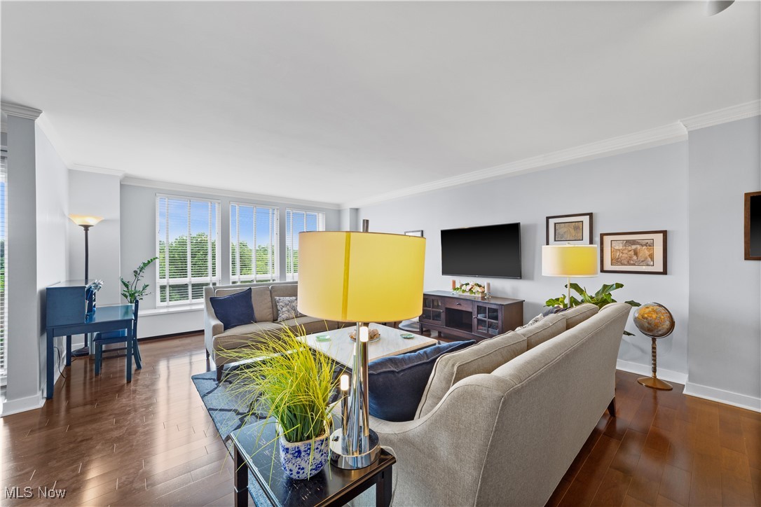 1 Bratenahl Place Bratenahl OH 44108