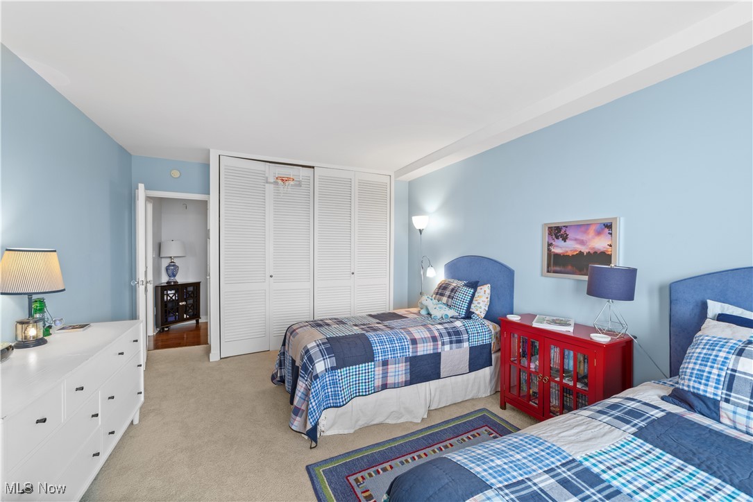 1 Bratenahl Place Bratenahl OH 44108