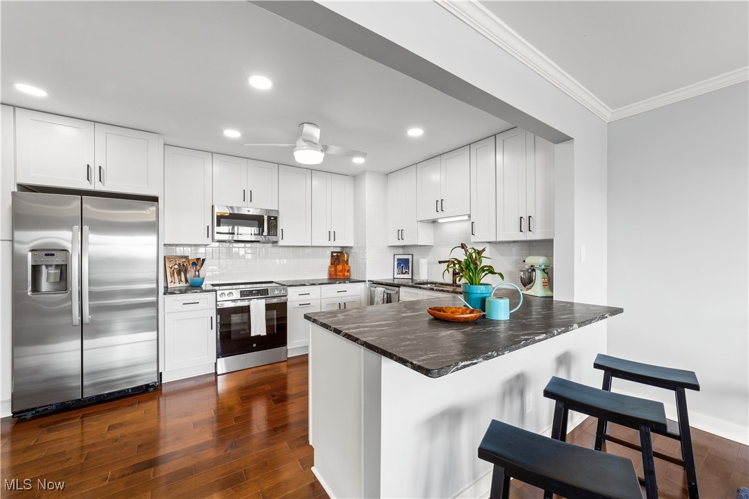 1 Bratenahl Place Bratenahl OH 44108