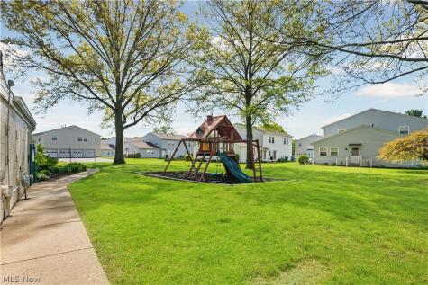 3970 Royal Liverpool Drive Uniontown OH 44685