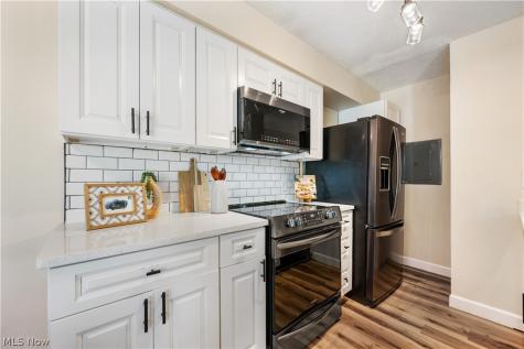 3970 Royal Liverpool Drive Uniontown OH 44685