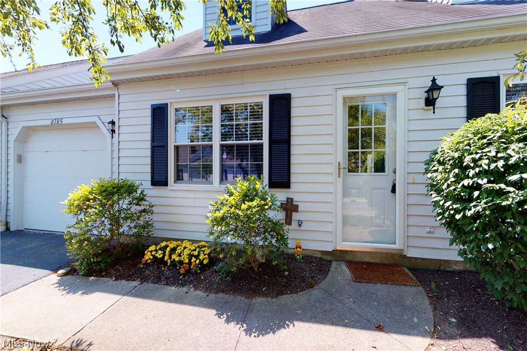 8785 Eastbrook Circle Chagrin Falls OH 44023