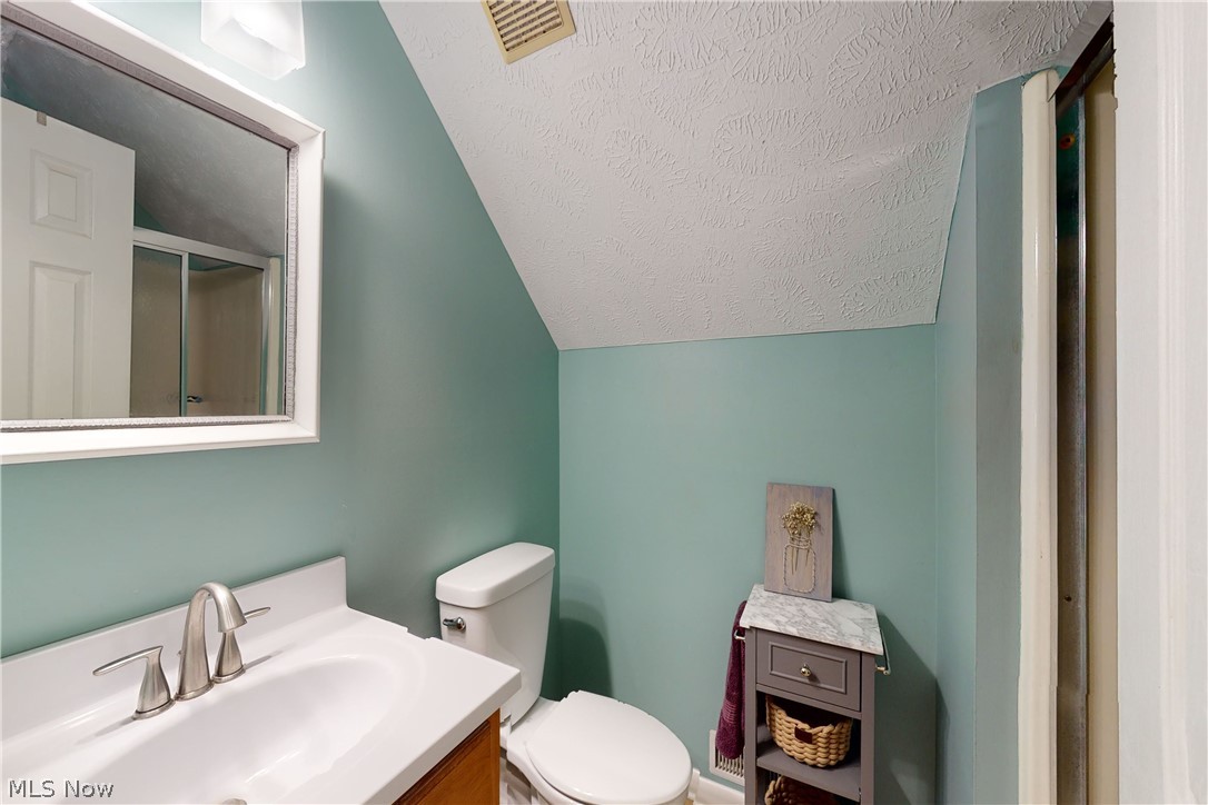 8785 Eastbrook Circle Chagrin Falls OH 44023