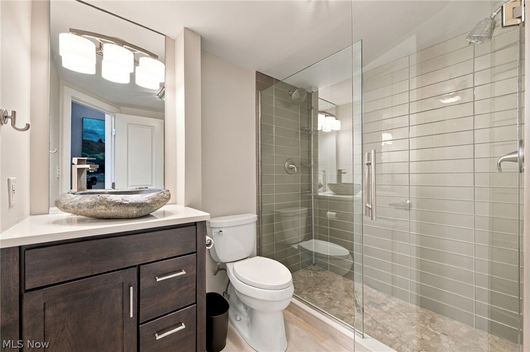 408 W Saint Clair Avenue Cleveland OH 44113