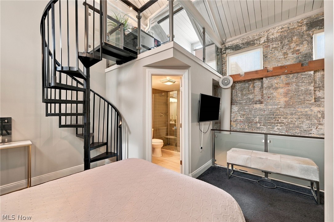 408 W Saint Clair Avenue Cleveland OH 44113