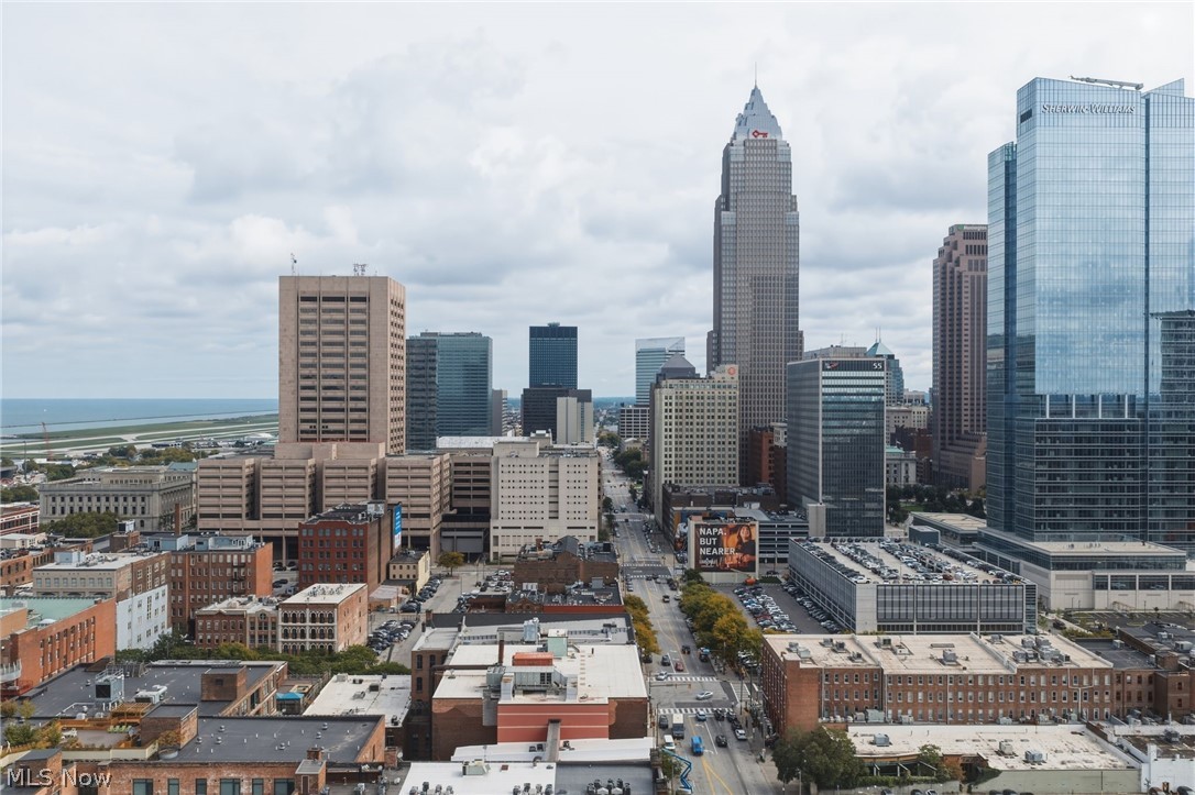 408 W Saint Clair Avenue Cleveland OH 44113