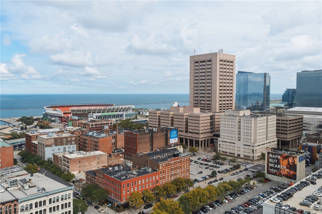 408 W Saint Clair Avenue Cleveland OH 44113