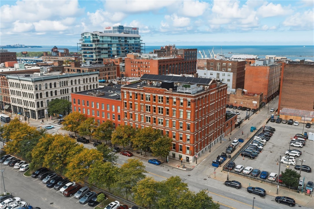 408 W Saint Clair Avenue Cleveland OH 44113