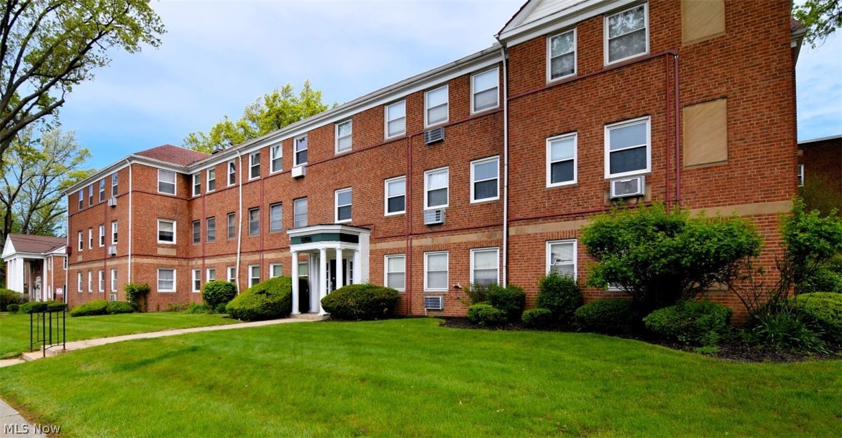 13765 Cedar Road South Euclid OH 44118